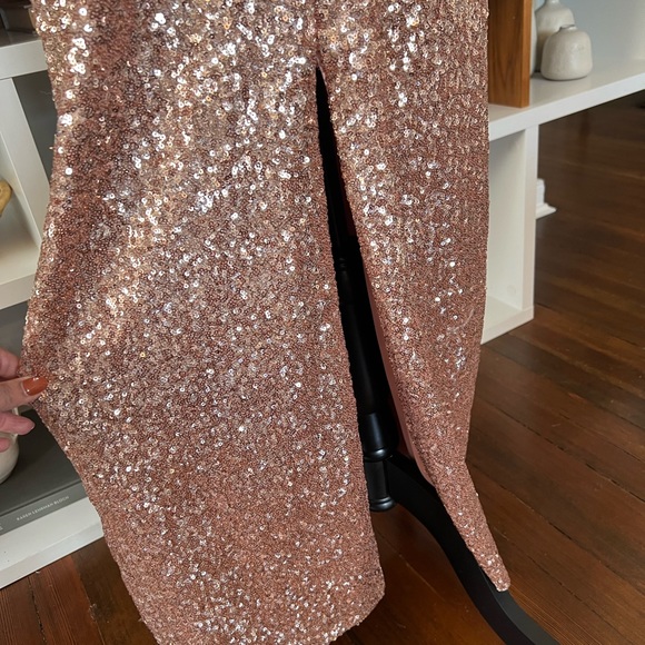 Rose gold sequin dress in size medium - Picture 6 of 11